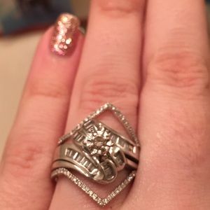 Woman’s size 6 ring